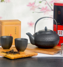 oriental-hobnail-teapots